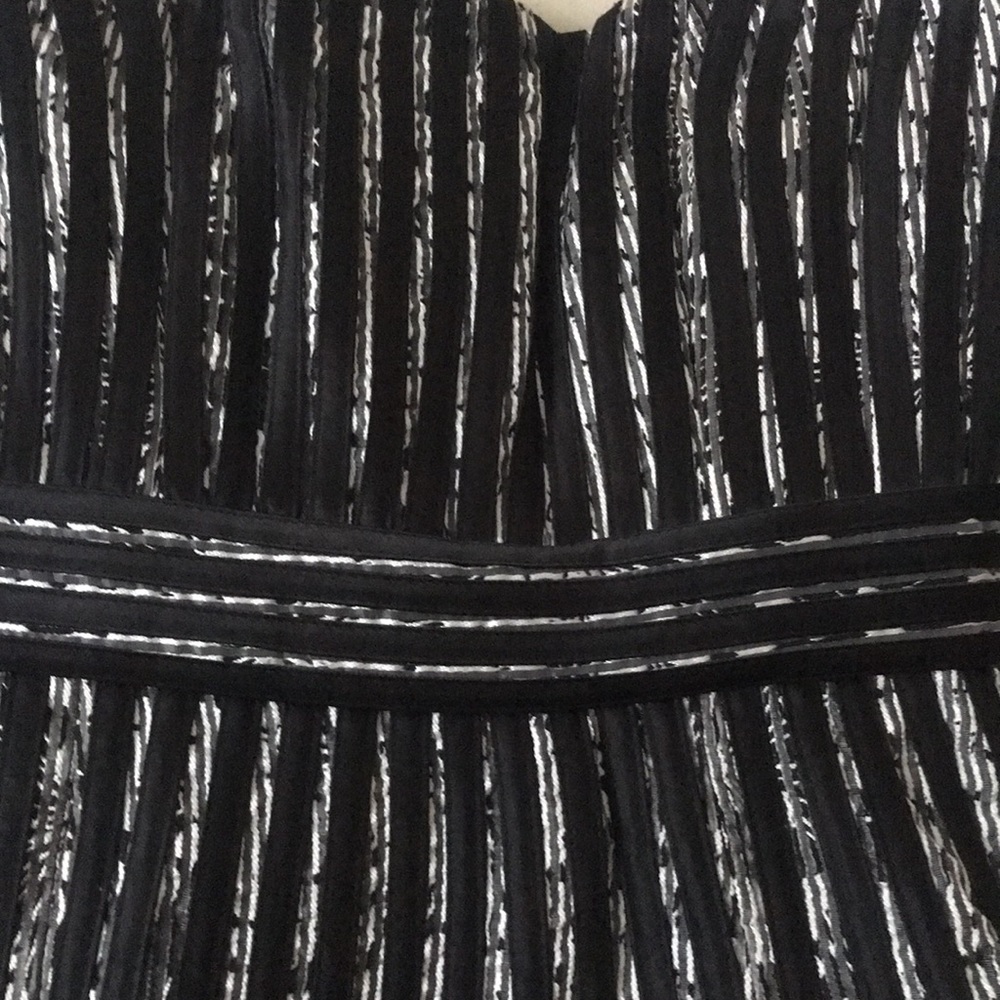 Black and white cocktail dress - Picture 3 of 7